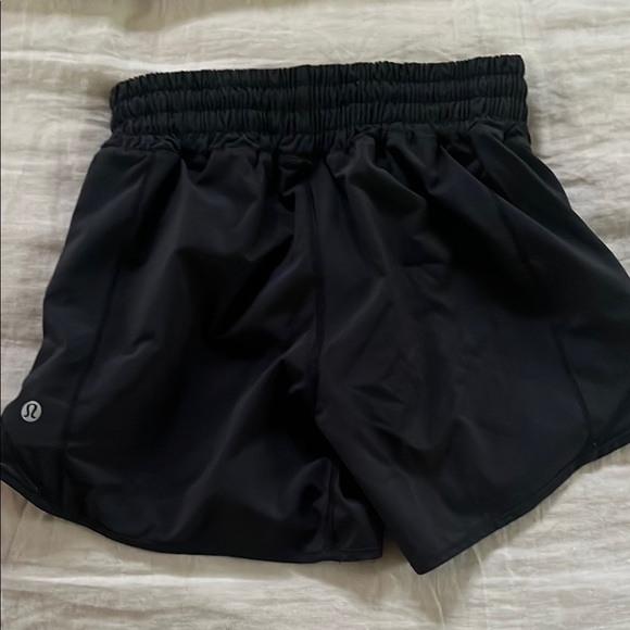 lululemon athletica Black Athletic Shorts Lightweight Elastic Waist, fully lined - Picture 2 of 3